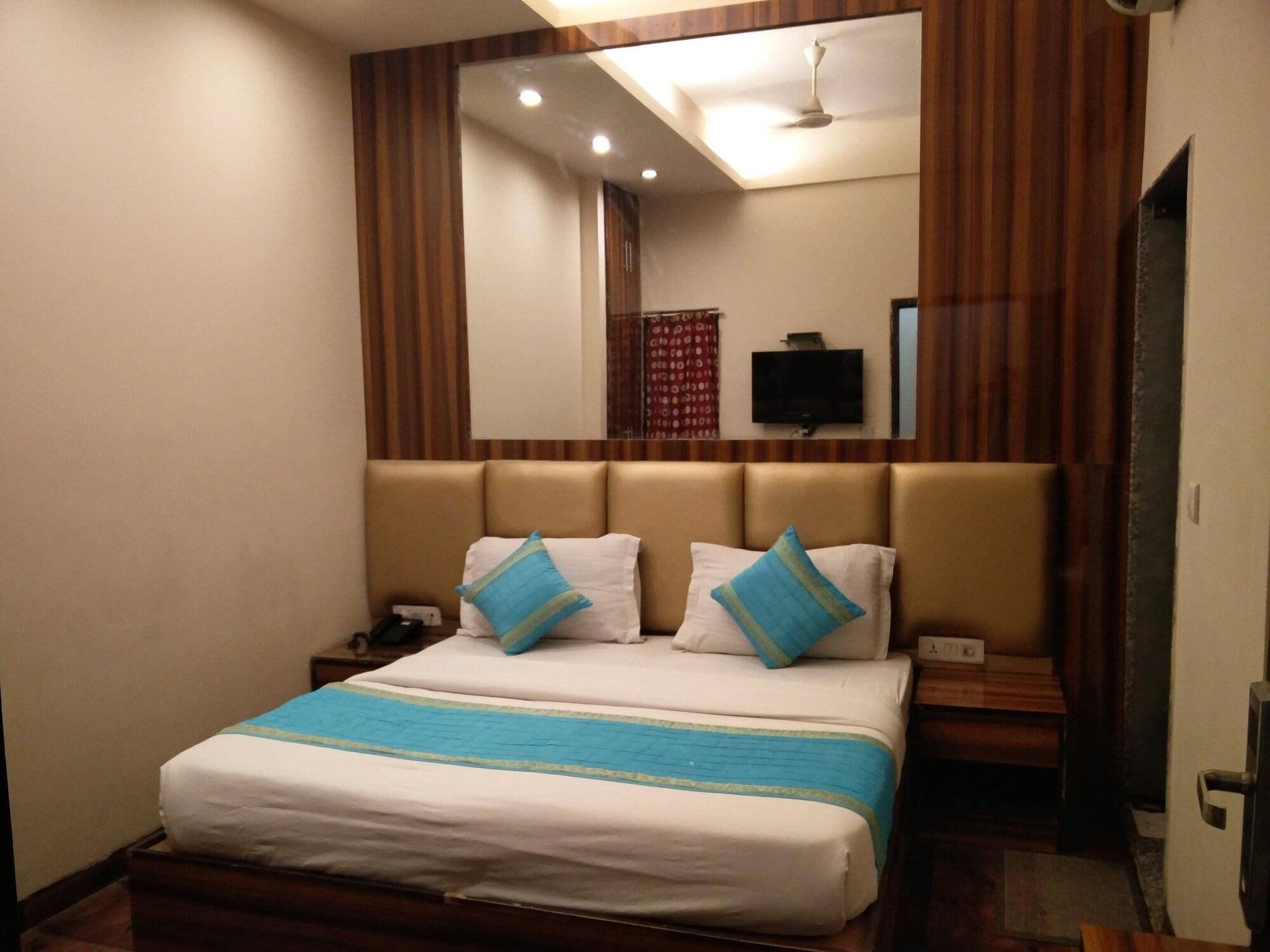 Rupam Hotel Delhi  Exterior foto